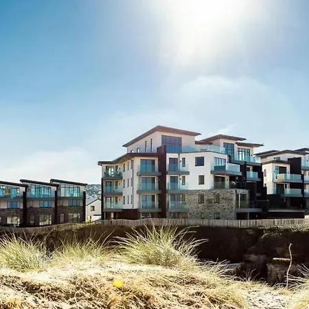 Luxury Sunrise To Sunset Beachfront Perranporth